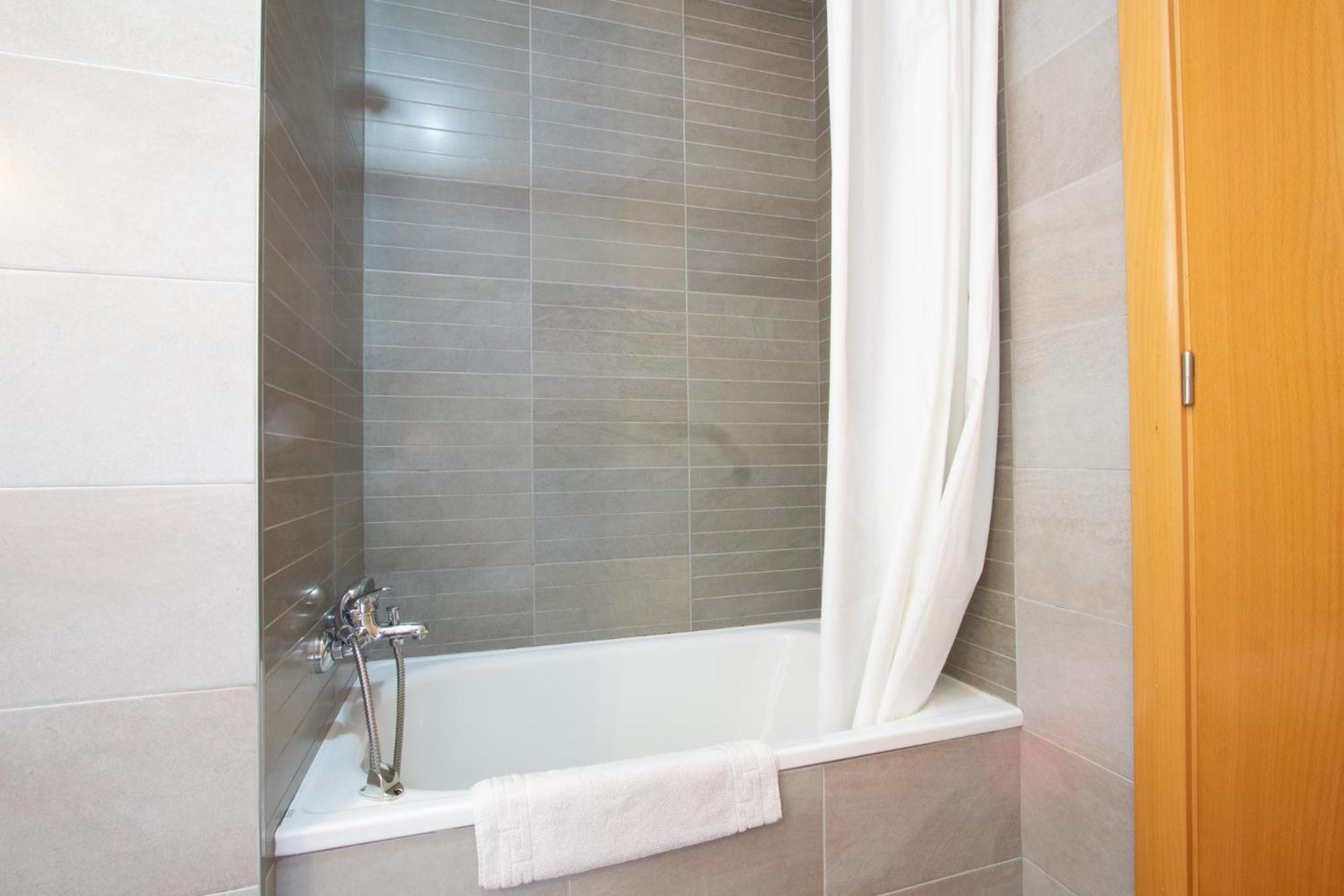 Apartamento Cerca Del Mar Y Aeropuerto อาลิกันเต ภายนอก รูปภาพ